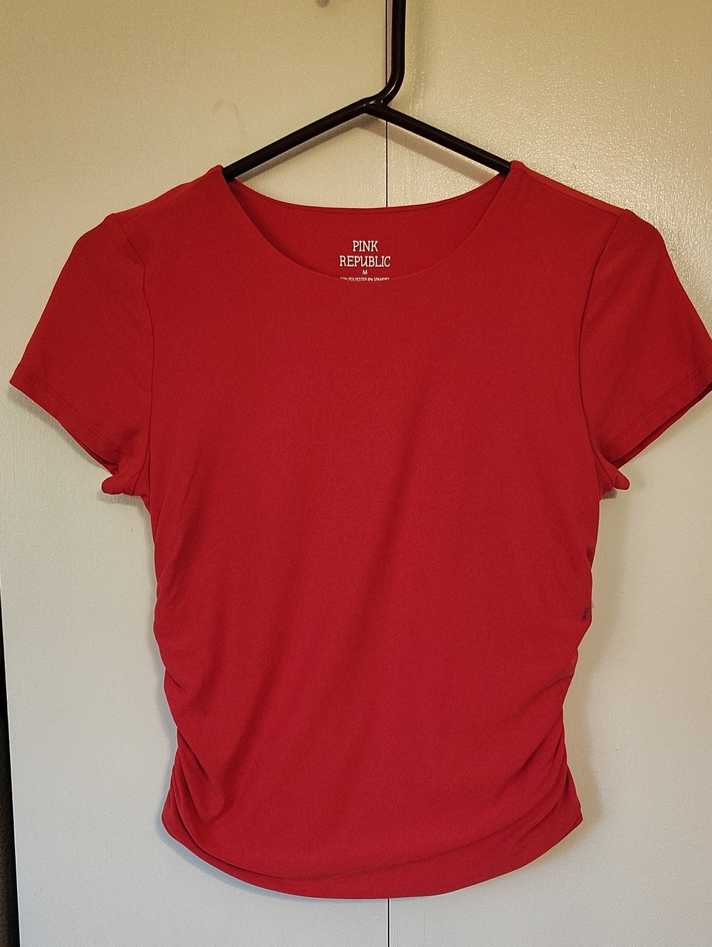Pink Republic Red Ruched Short-Sleeve Top - M